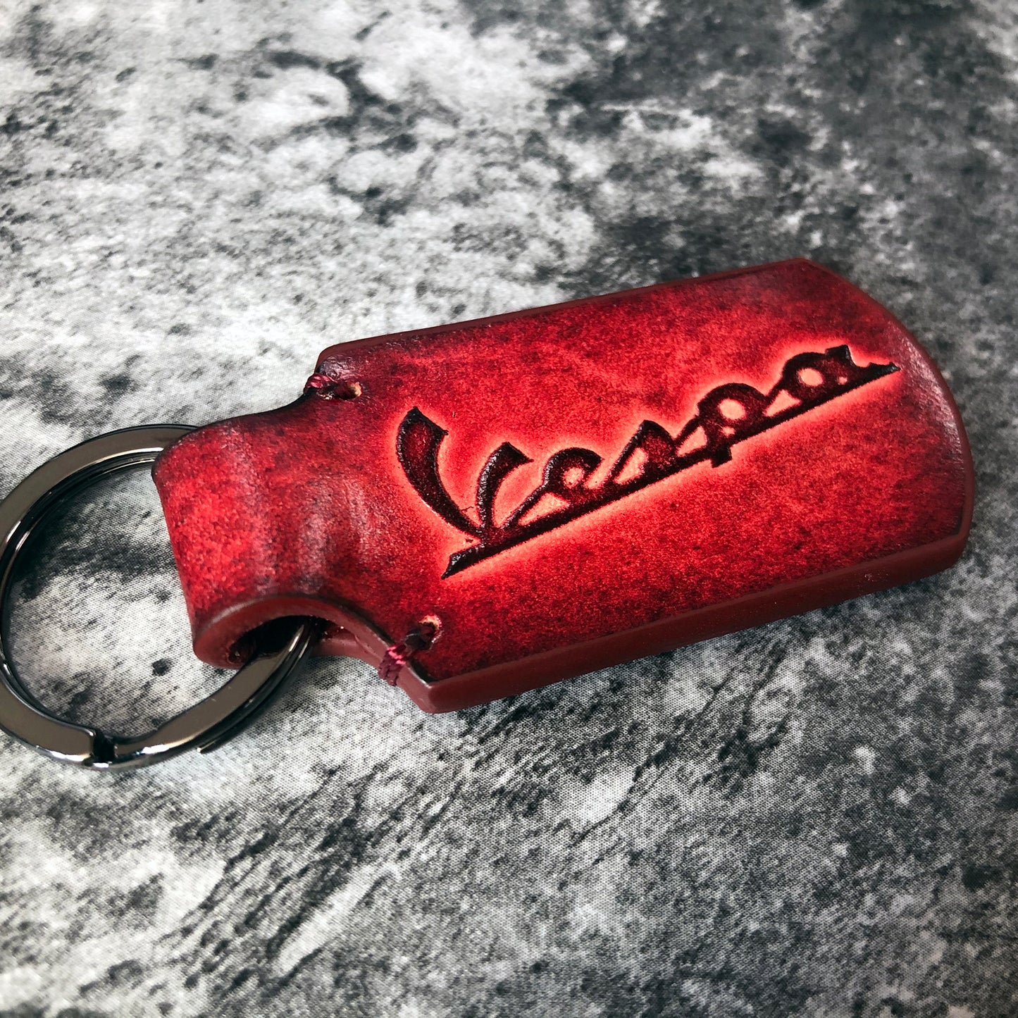 Vespa Leather Keychain – Rounded red