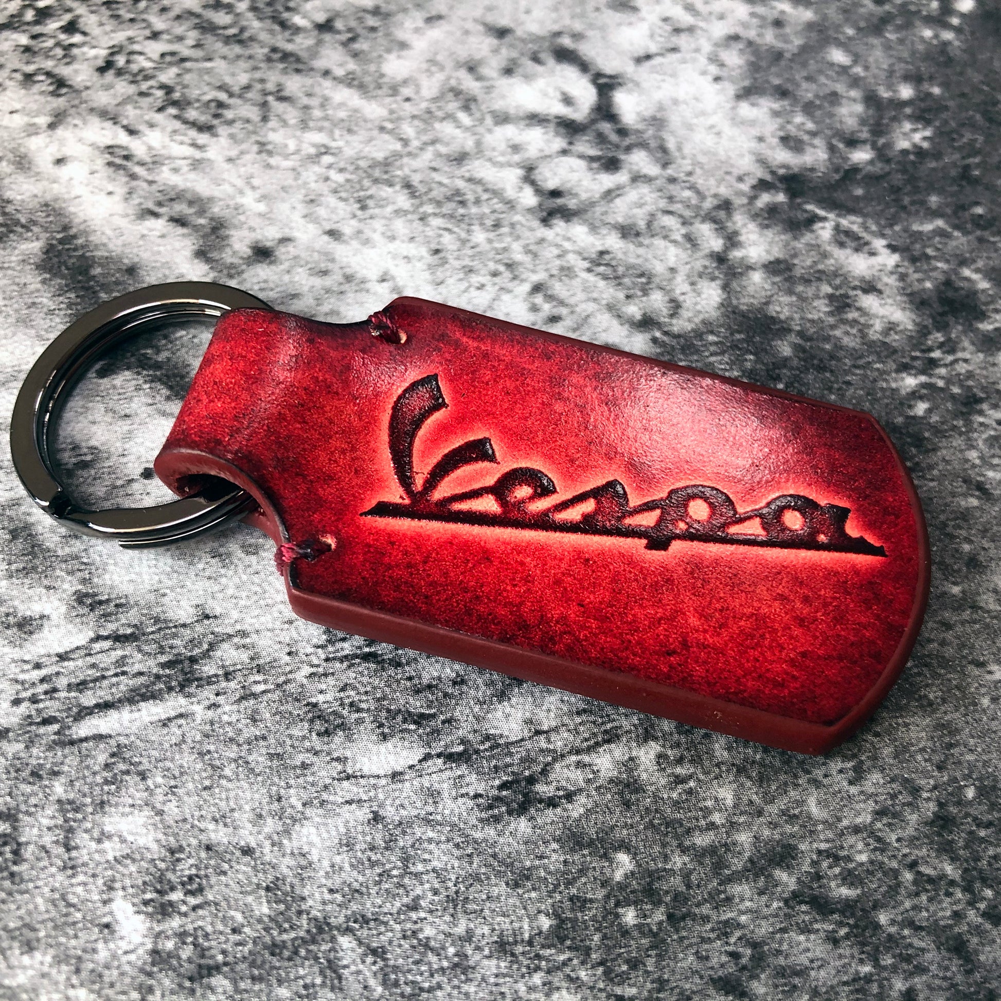 Vespa Leather Keychain – Rounded red