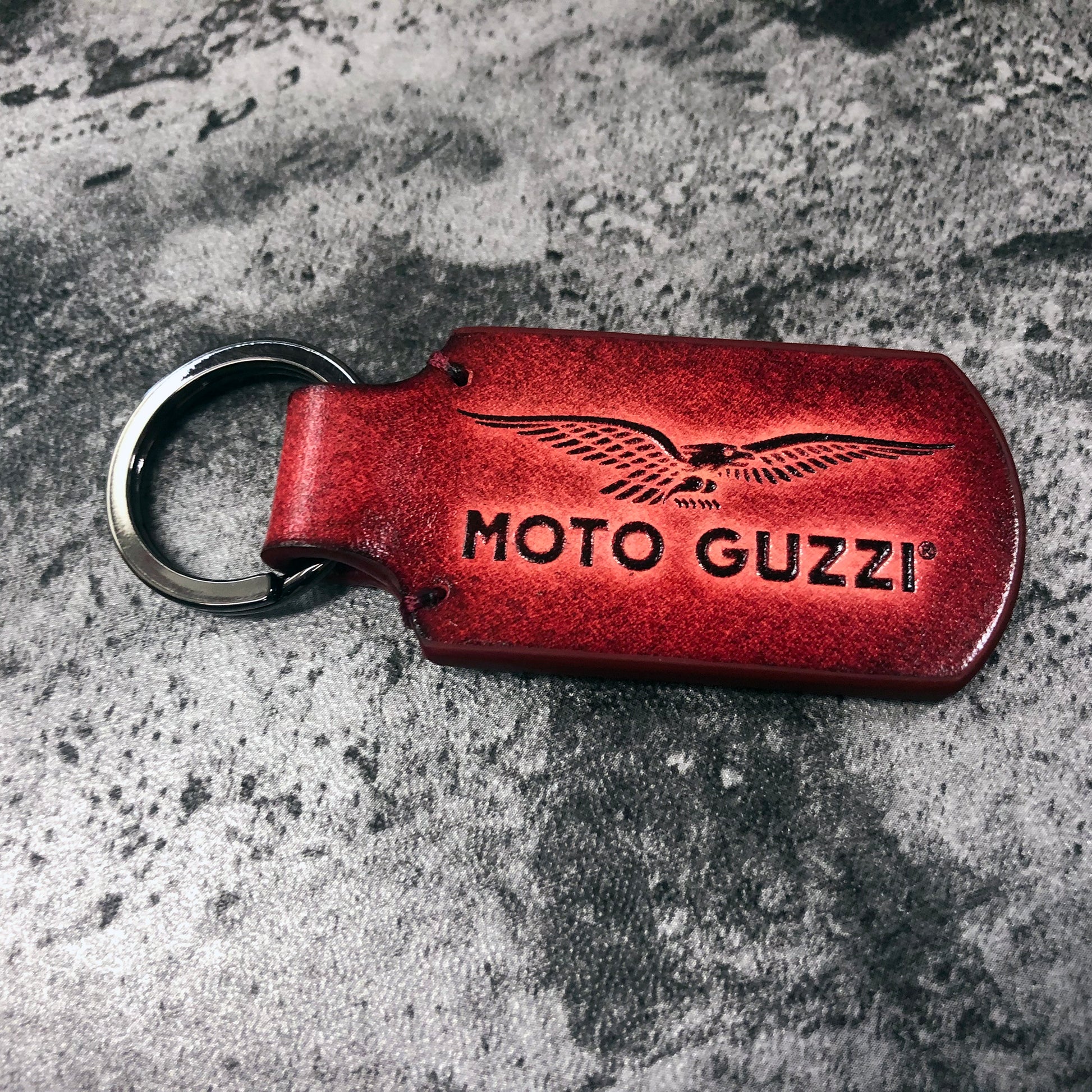 Moto Guzzi Leather Keychain – Rounded Rectangle Red