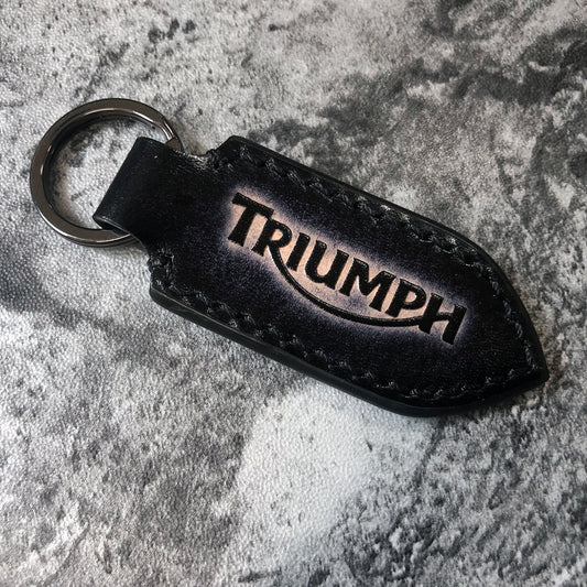Triumph Letter Logo Handmade Leather Keychain – Pointed Black